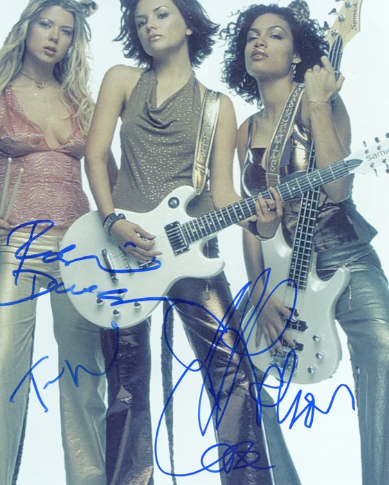 Josie and The Pussycats autograph