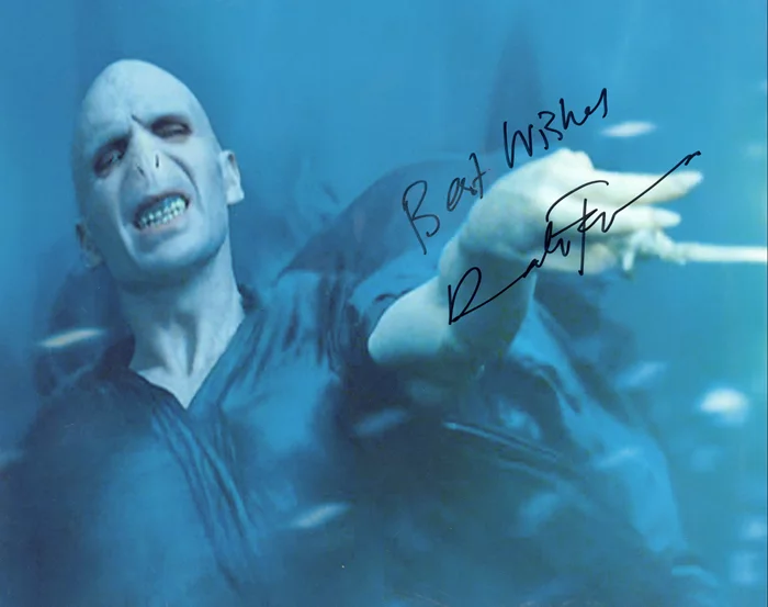 Ralph Fiennes autograph