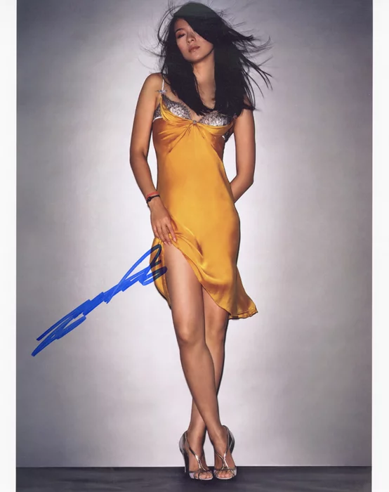 Ziyi Zhang autograph