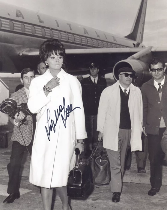 Sophia Loren autograph
