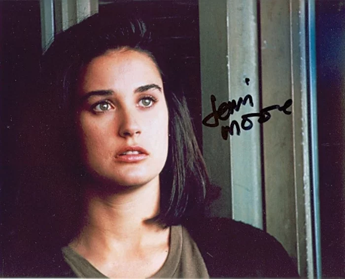 Demi Moore autograph