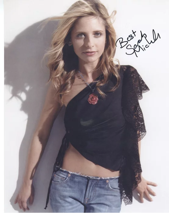 Sarah Michelle Gellar autograph