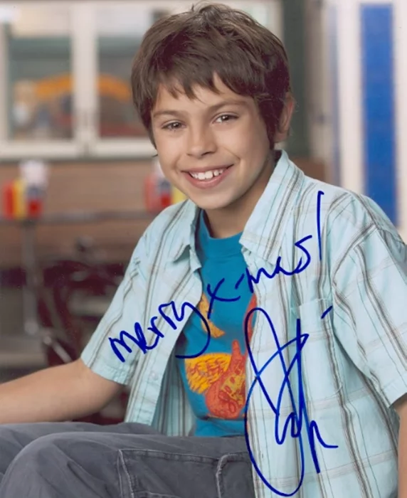Jake T. Austin autograph
