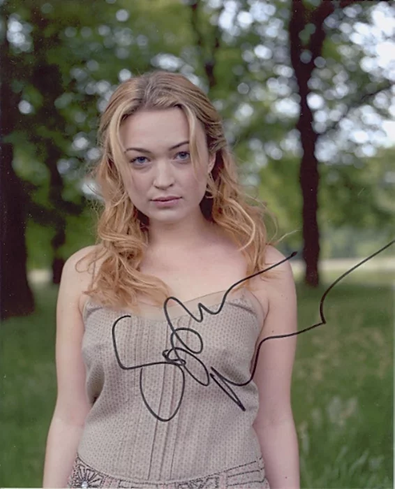 Sophia Myles autograph