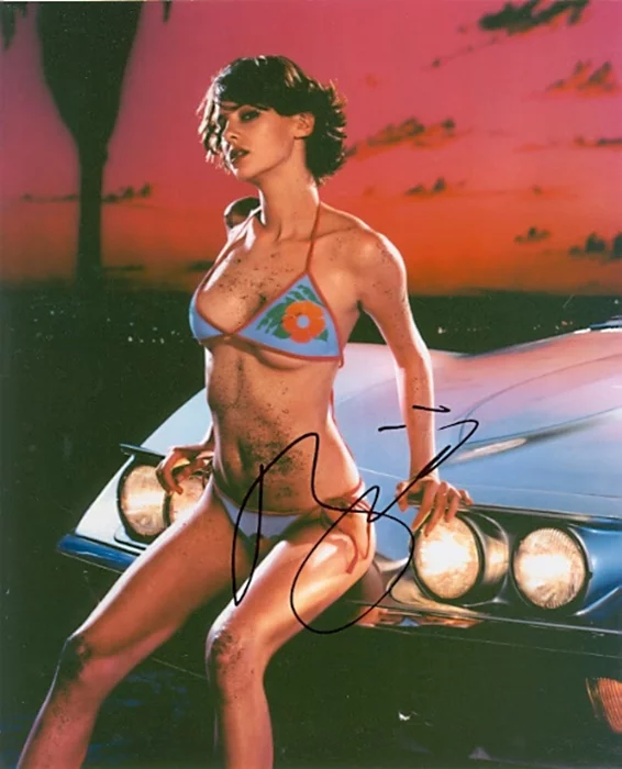 Bijou Phillips autograph