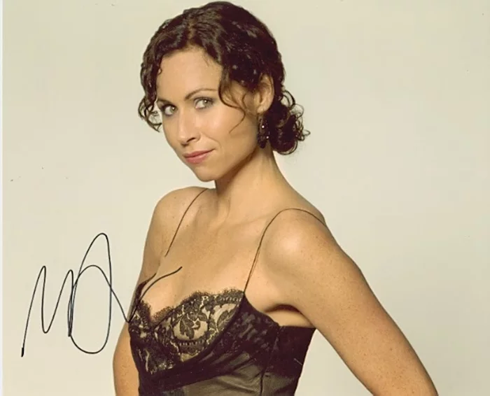 Minnie Driver autograph
