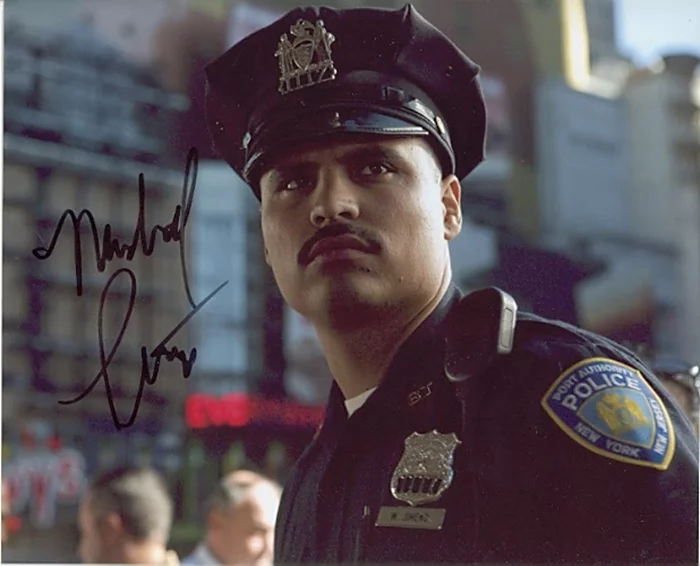 Michael Pena autograph