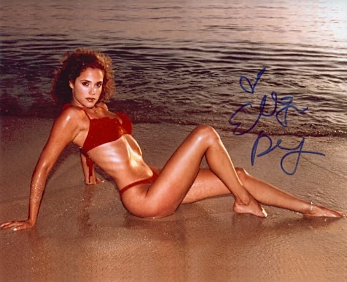 Elizabeth Berkley autograph