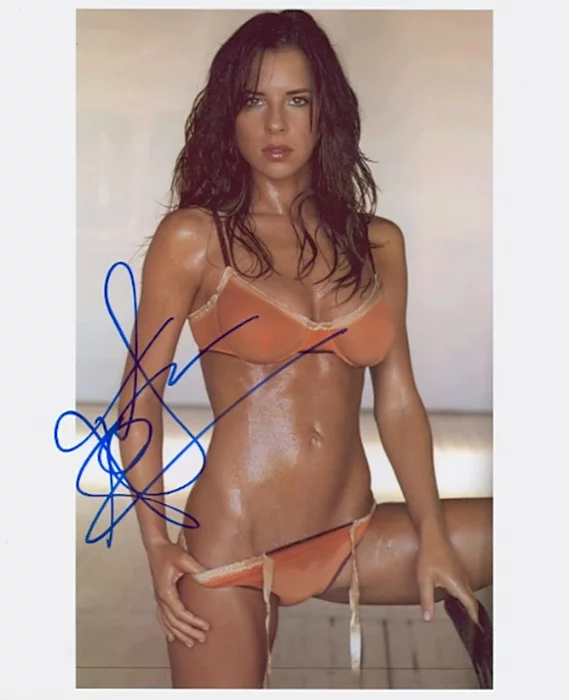 Kelly Monaco autograph