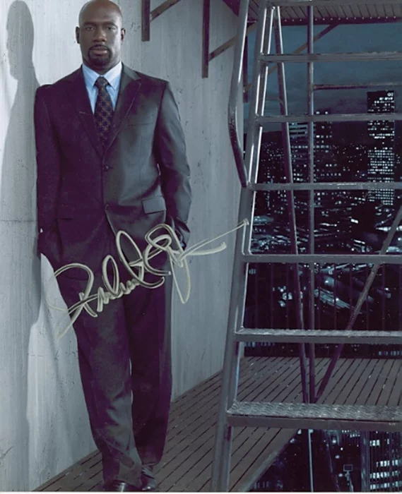 Richard T. Jones autograph