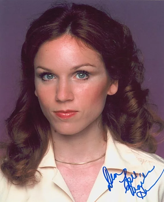 Marilu Henner autograph