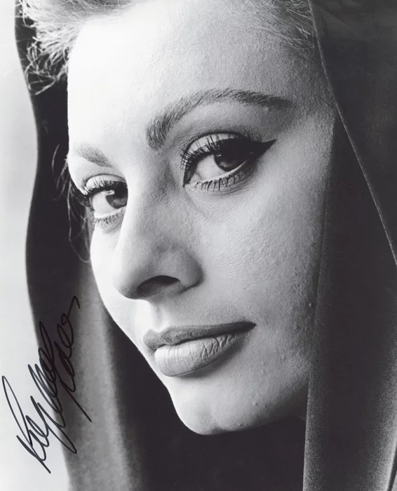 Sophia Loren autograph