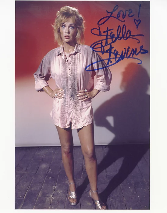 Stella Stevens autograph