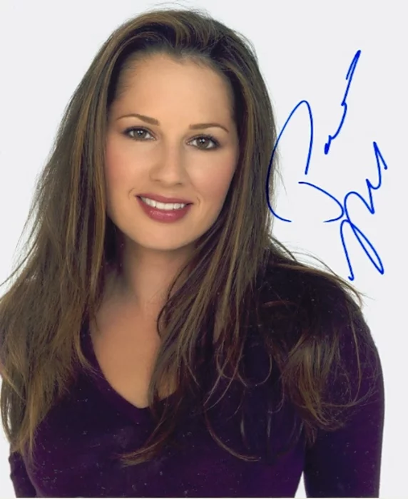 Paula Marshall autograph