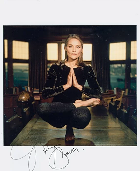 Helen Shaver autograph
