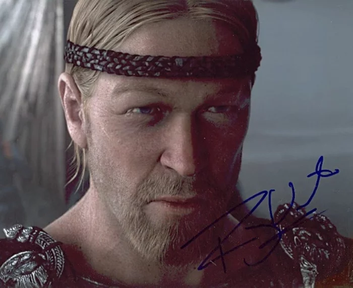 Ray Winstone autograph