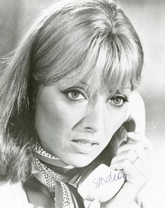 Stephane Audran autograph