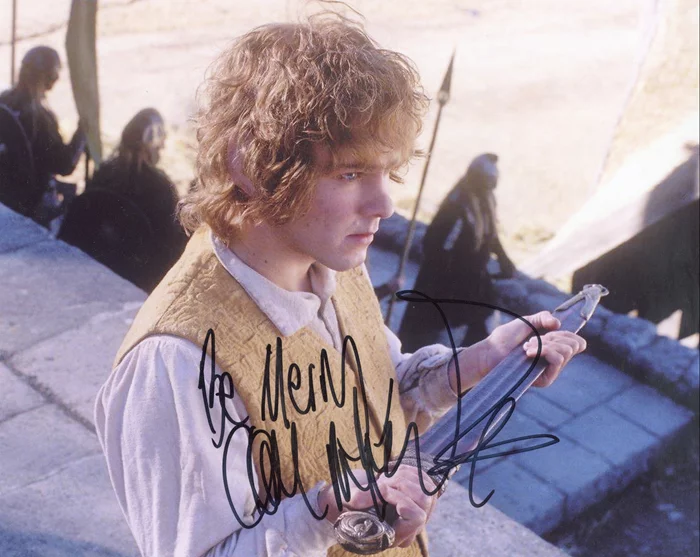 Dominic Monaghan autograph