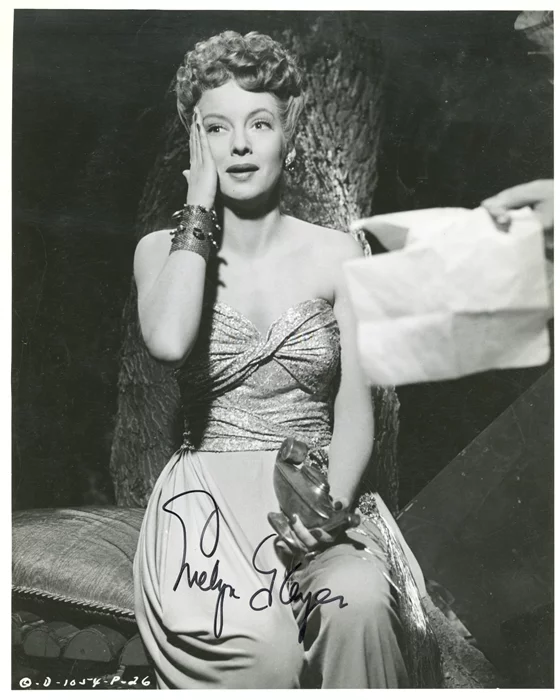 Evelyn Keyes autograph