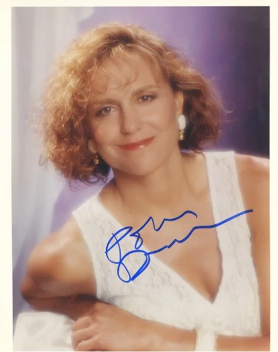 Polly Draper autograph