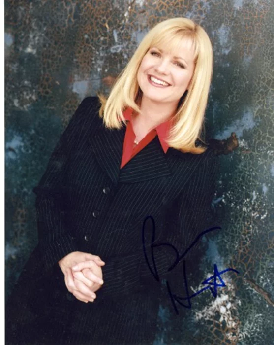 Bonnie Hunt autograph