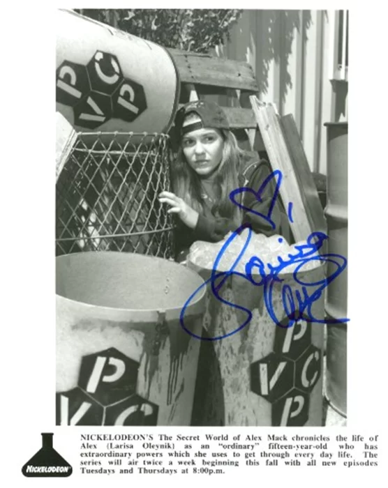 Larisa Oleynik autograph