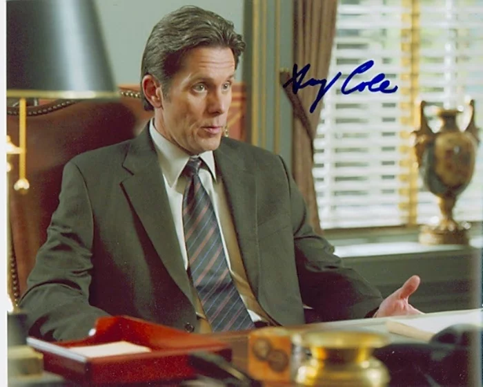 Gary Cole autograph