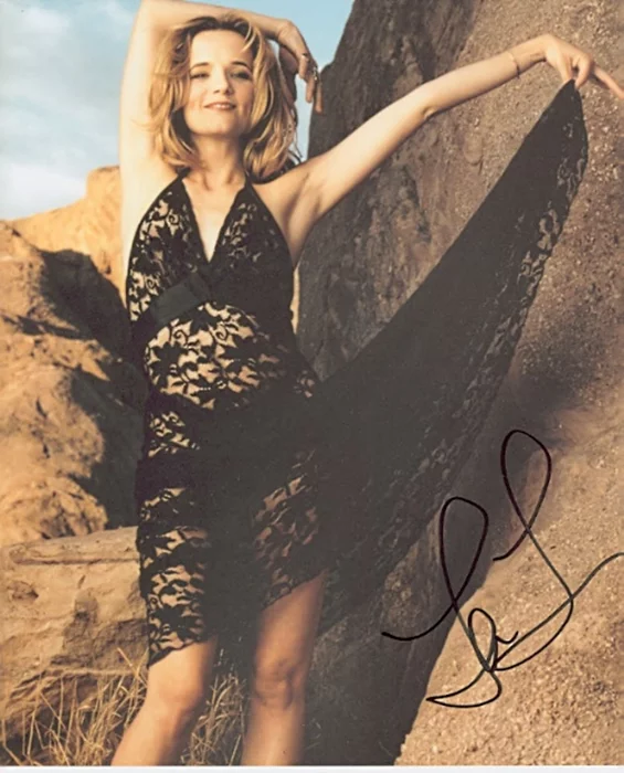 Lea Thompson autograph