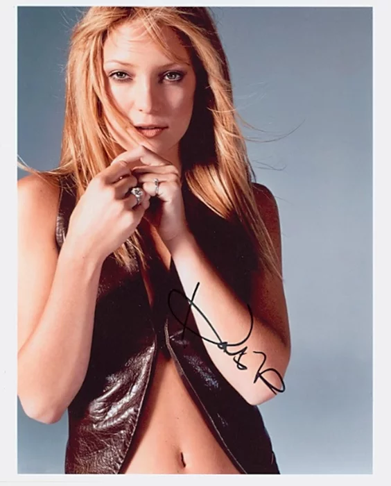 Kate Hudson autograph
