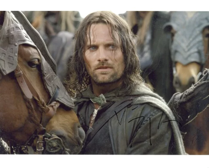 Viggo Mortensen autograph