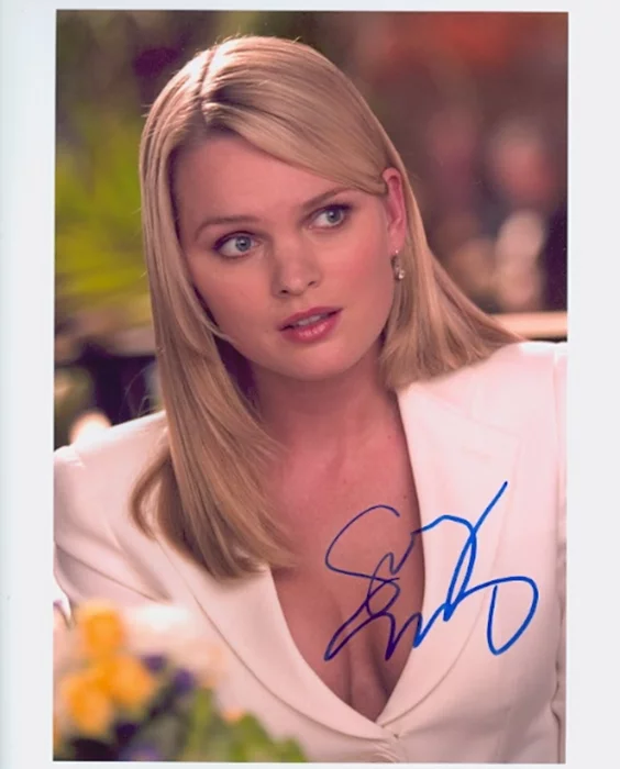 Sunny Mabrey autograph