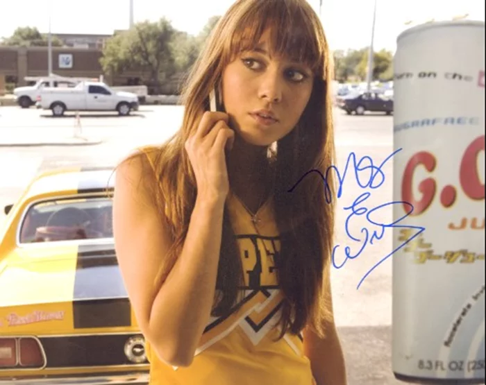 Mary Elizabeth Winstead autograph