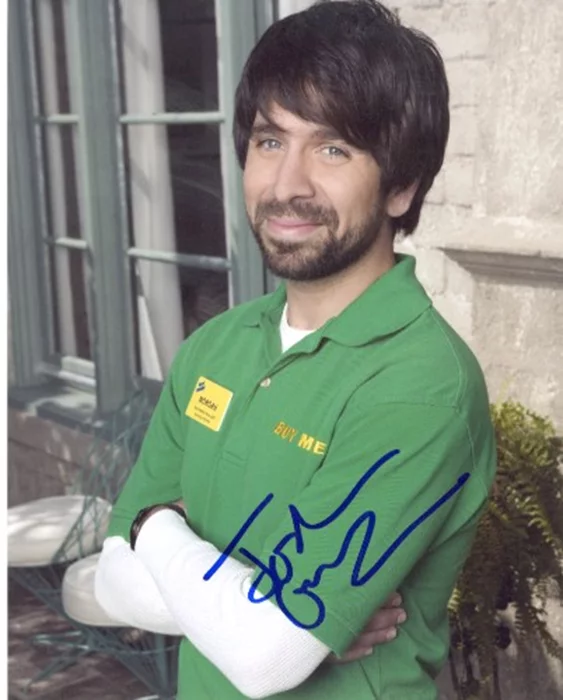 Joshua Gomez autograph