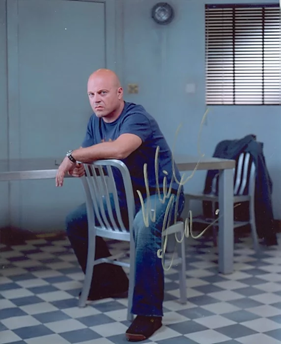 Michael Chiklis autograph