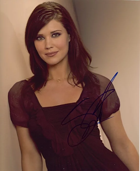 Sarah Lancaster autograph