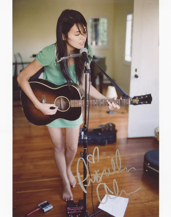 Priscilla Ahn autograph
