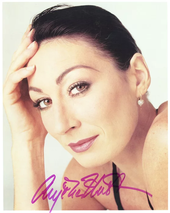 Anjelica Huston autograph