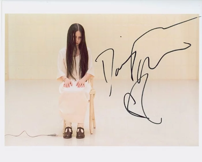 Daveigh Chase autograph