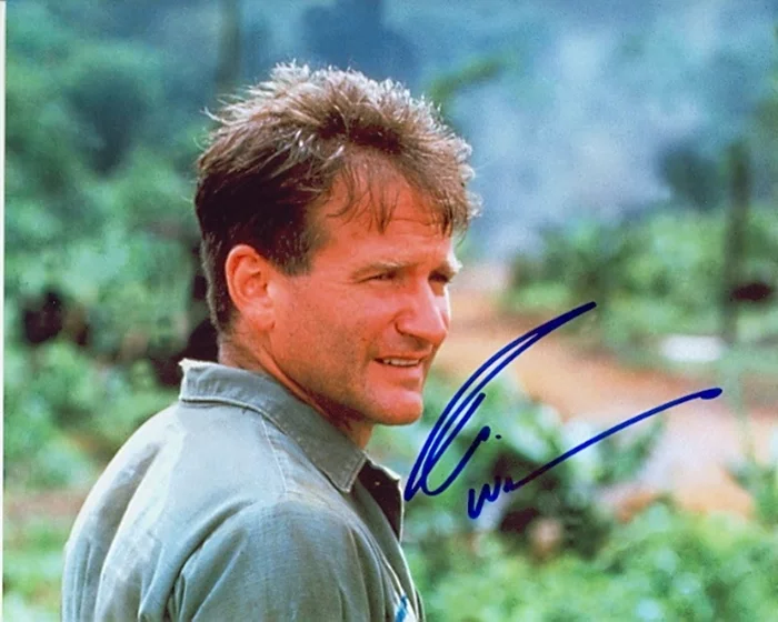 Robin Williams autograph