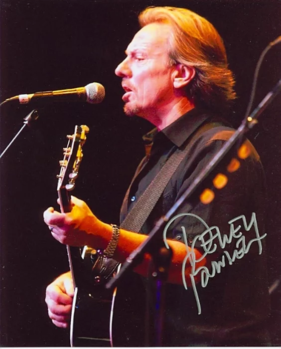 Dewey Bunnell autograph