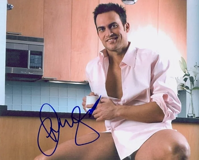Cheyenne Jackson autograph