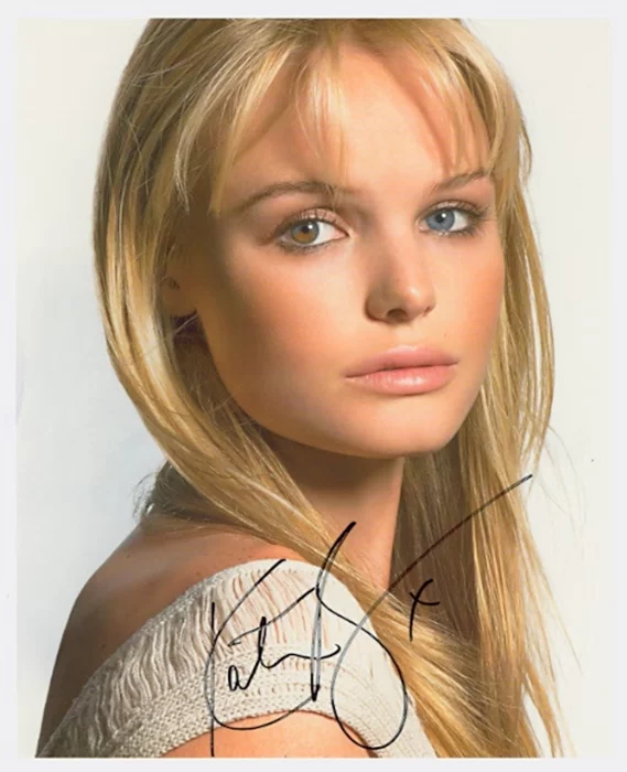 Kate Bosworth autograph
