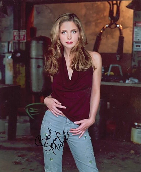 Sarah Michelle Gellar autograph