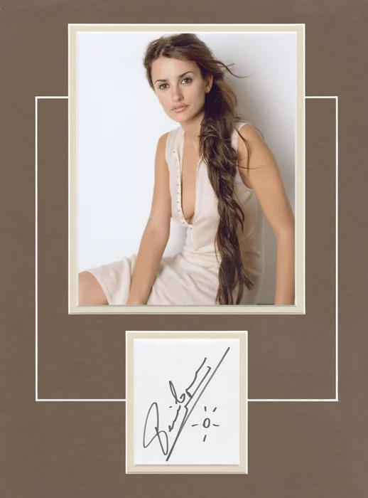 Penelope Cruz autograph