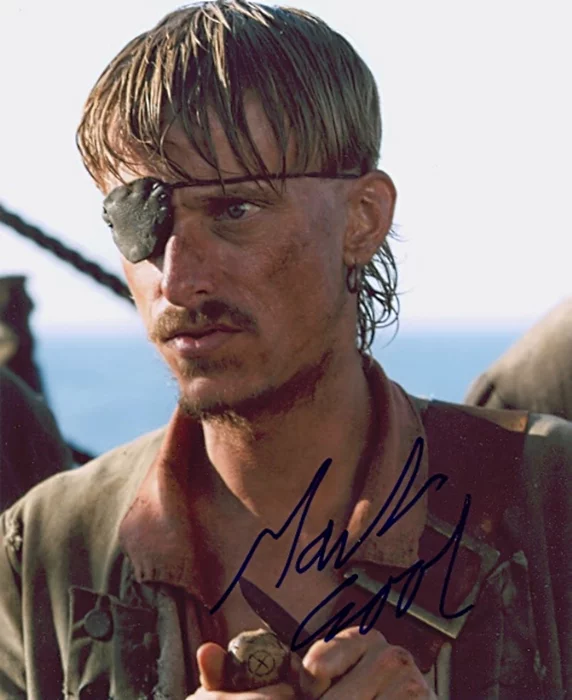 Mackenzie Crook autograph