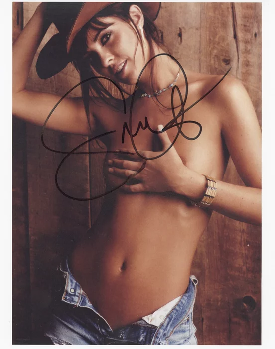 Summer Altice autograph