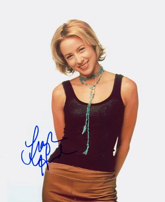 Traylor Howard autograph