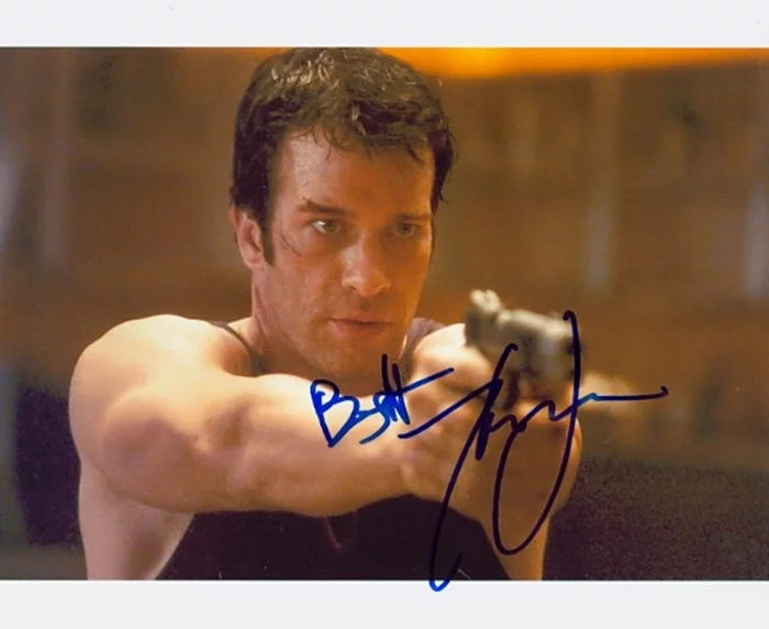 Thomas Jane autograph