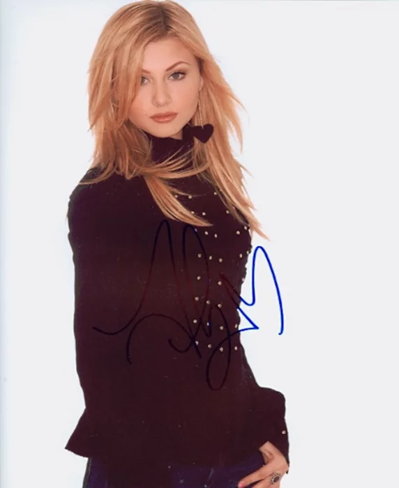 Aly Michalka autograph