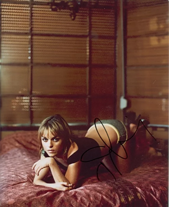Taryn Manning autograph